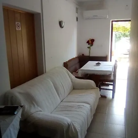 App Arin Novigrad Istria
